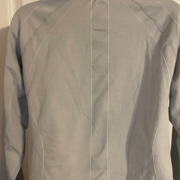 Saucony Light Gray Long Sleeve 1/4 Zip Top With Thumb Holes Size‎ Large - Picture 7 of 7